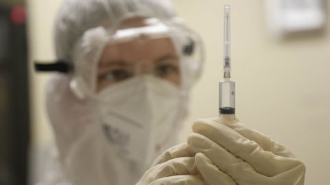 Россия четвертый день подряд обновляет рекорд по числу заражений коронавирусом с начала пандемии