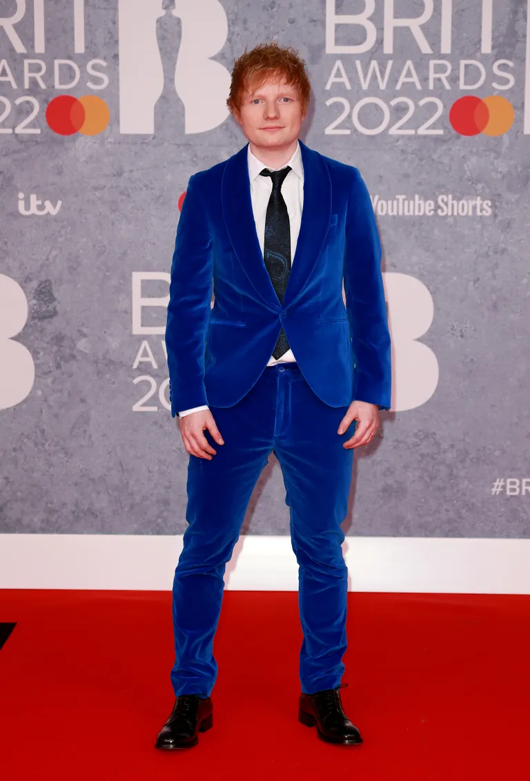 Eds Šīrans "Brit Awards" balvu pasniegšanas ceremonijā 2022. gadā.