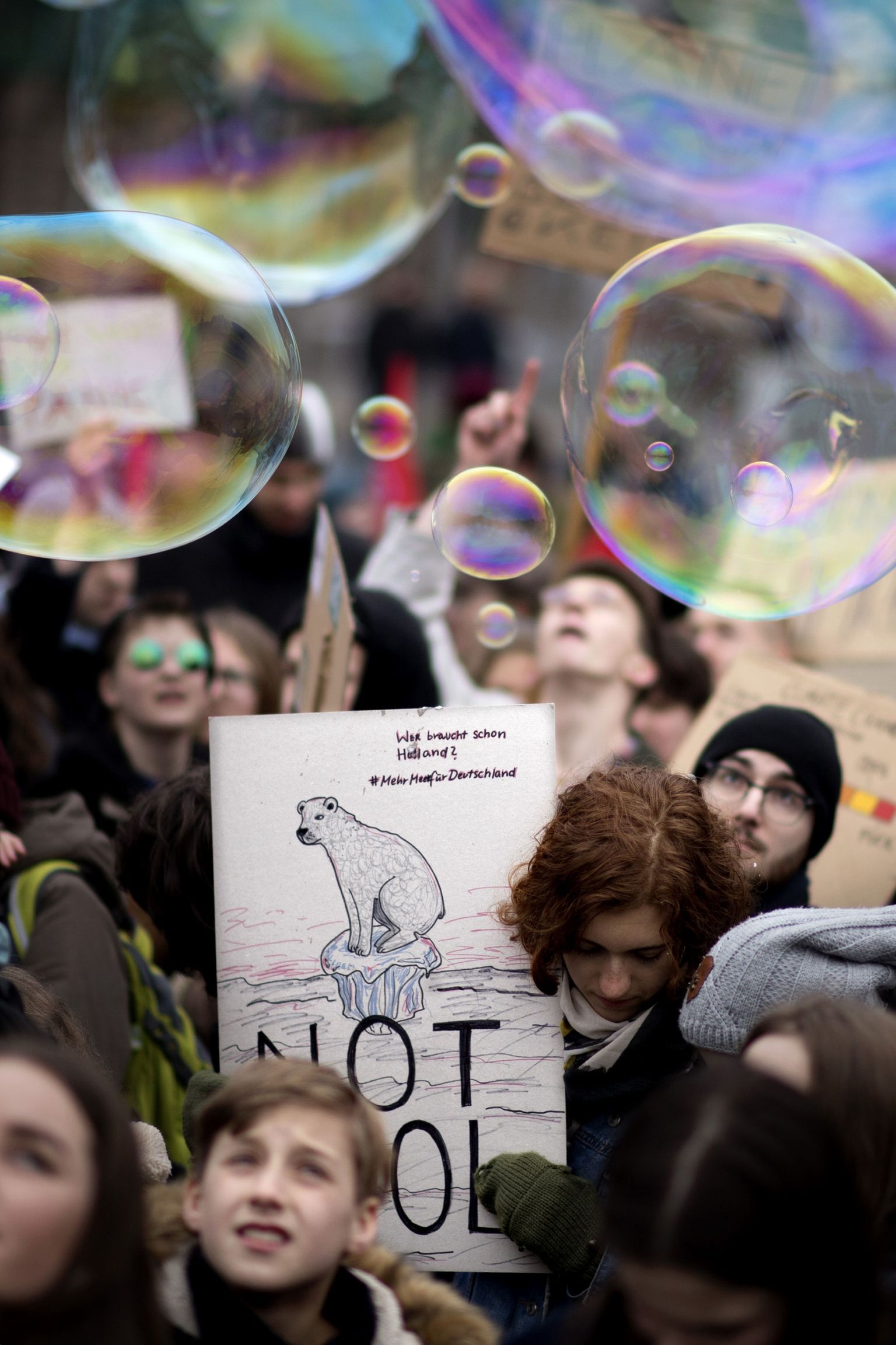 Saksa kooliõpilased 1. märtsil Berliinis rootsi koolitüdruku Greta Thunbergi algatatud protestiliikumise "Reeded tuleviku nimel" kliimameeleavaldusel.
