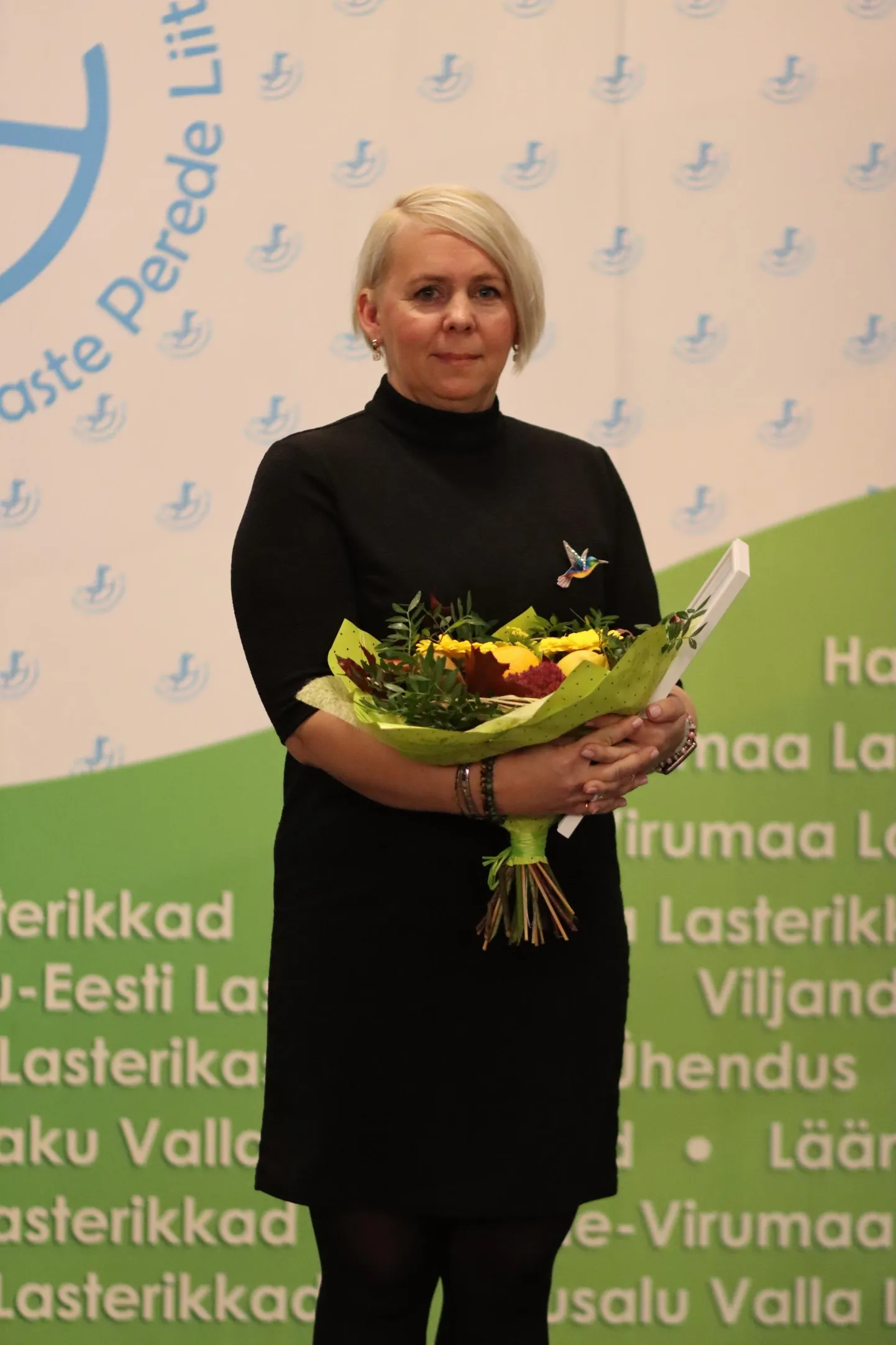 Teenäitaja tunnustusauhinna saanud nelja lapse ema Triin Jõgeva.