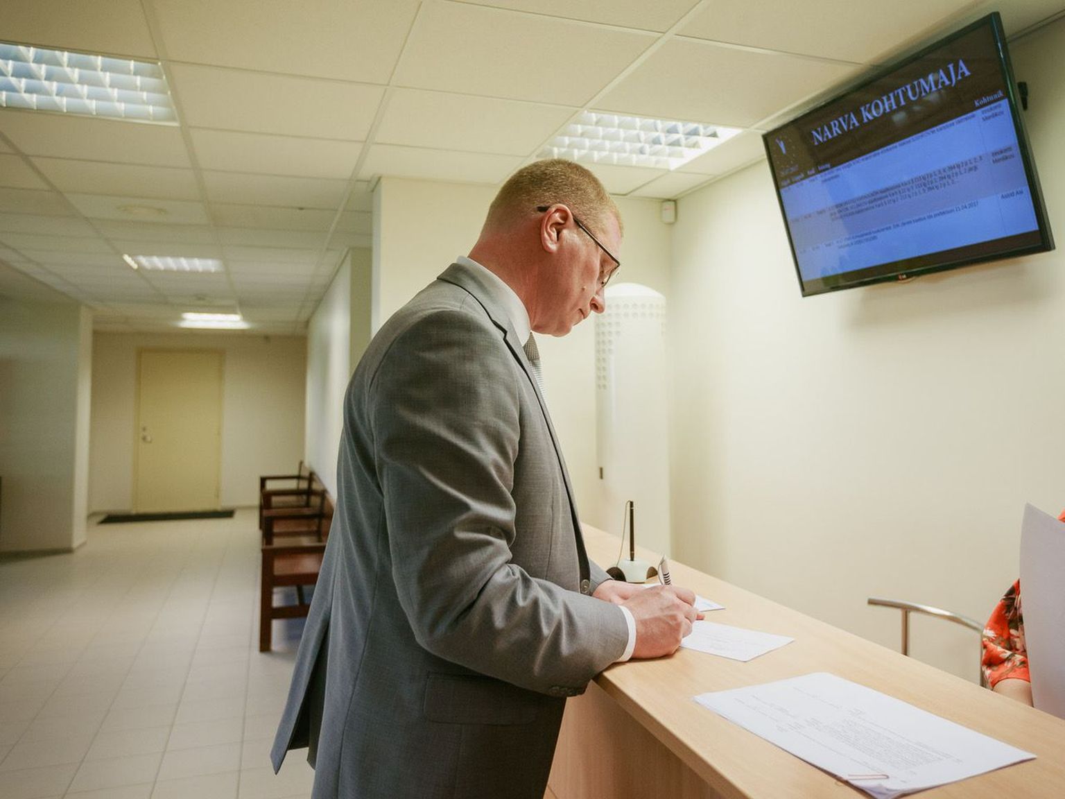 Александр Ефимов в Вируском уездном суде после оглашения обвинительного приговора.