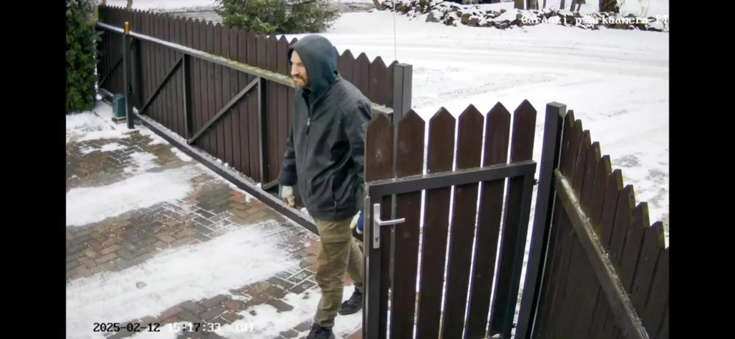 Aleksander kondab tihti võõrastes hoovides, teda ei peata aiad ega muud tõkestusvahendid.