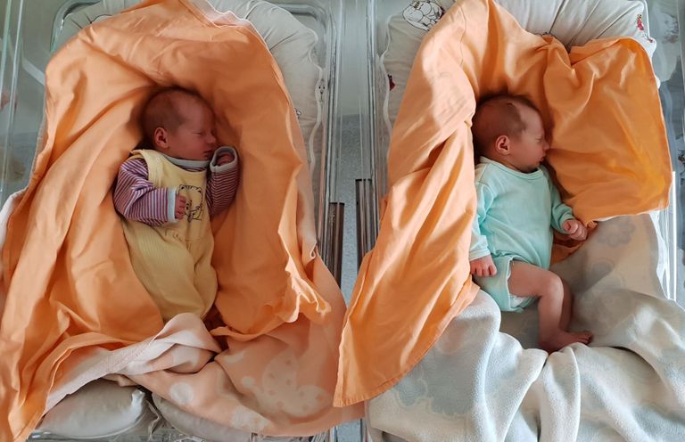 Pärnu haiglas sündisid kolme päeva jooksul kolmed kaksikud.