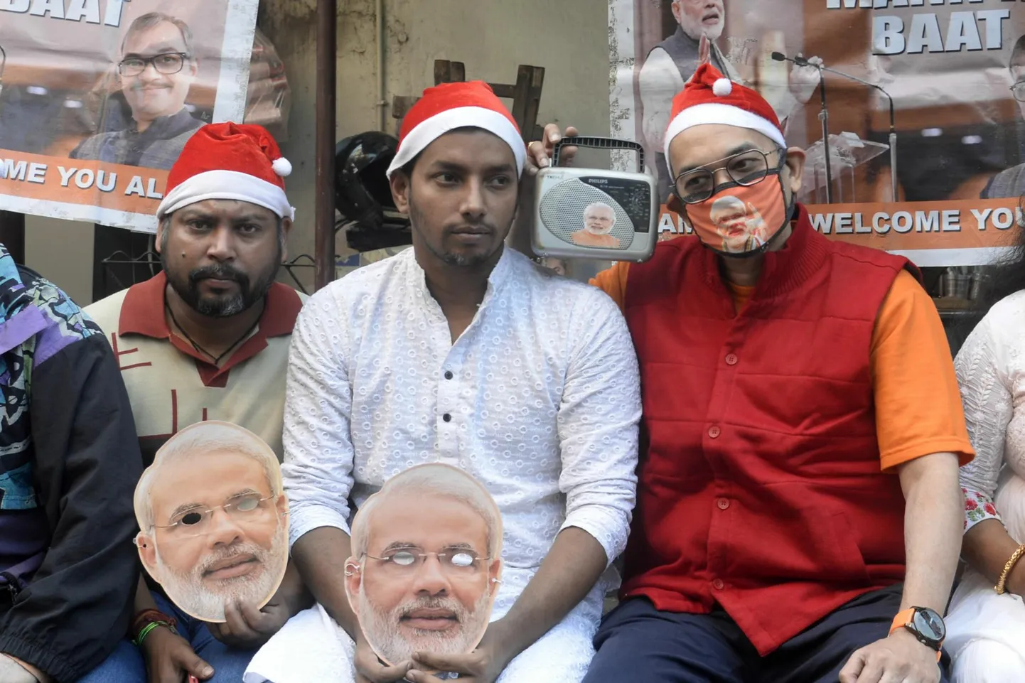 India peaministri Narendra Modi piltidega ehitud Bharatiya Janata Partei (BJP) poolehoidjad kuulasid eelmisel nädalal Kolkatas raadiost valitsusjuhi sõnavõttu.