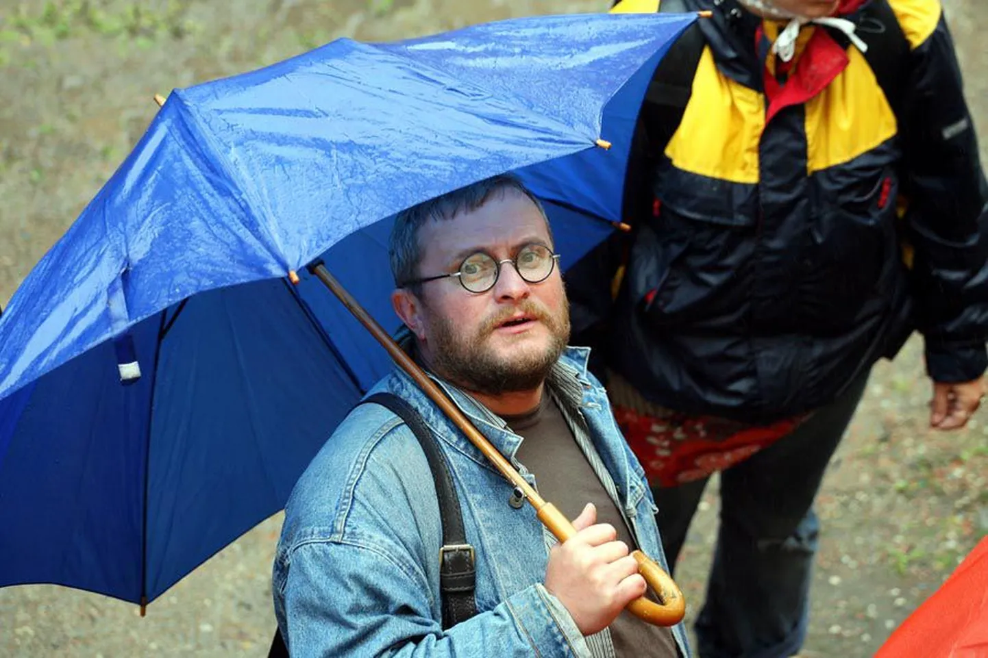 Filmirežissöör Hardi Volmer portreteerib oma töös olevas dokfilmis «Kullaketrajad» legendaarset Eesti Reklaamfilmi.