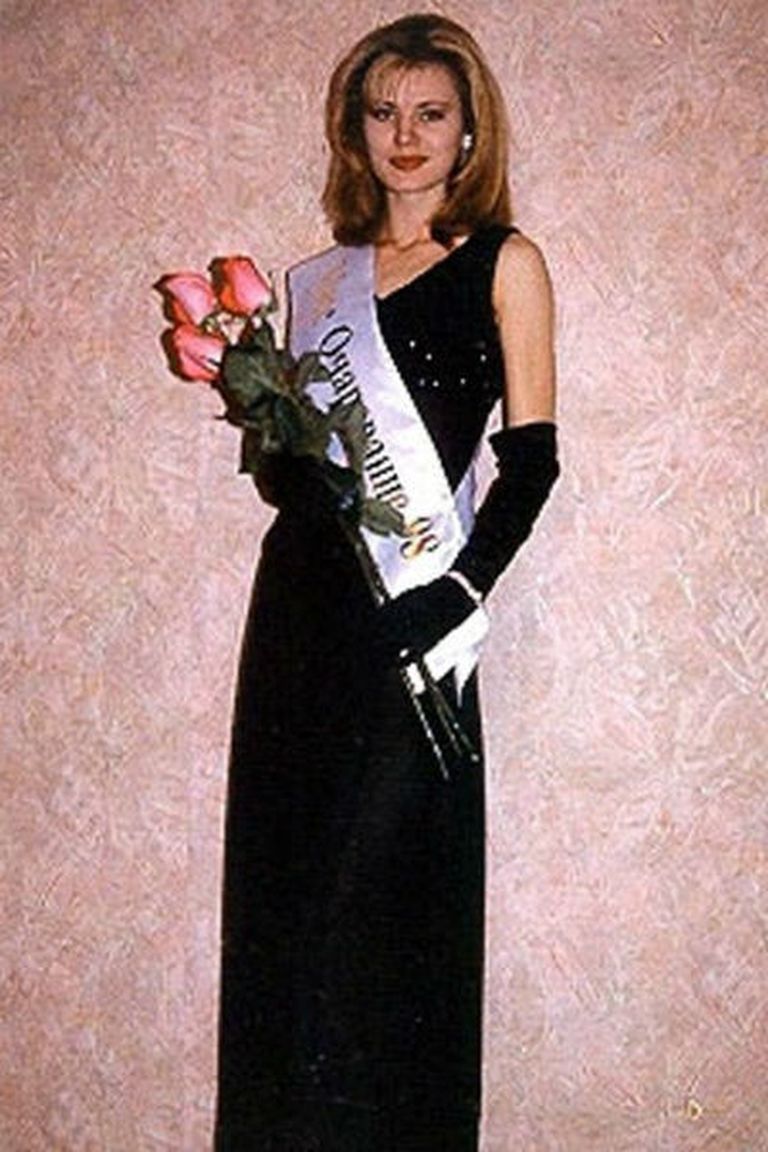 Элеонора Кондратюк заняла в 1998-м третье место на конкурсе красоты