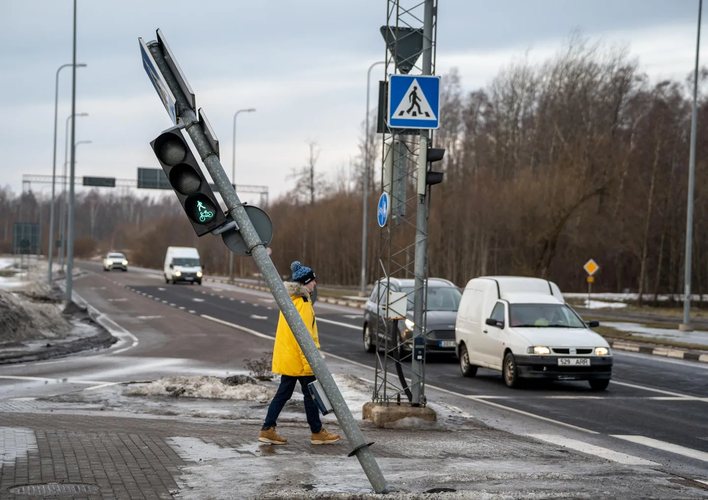 Viltune foor Tallinna maantee ja Ehitajate tee ristmiku juures.