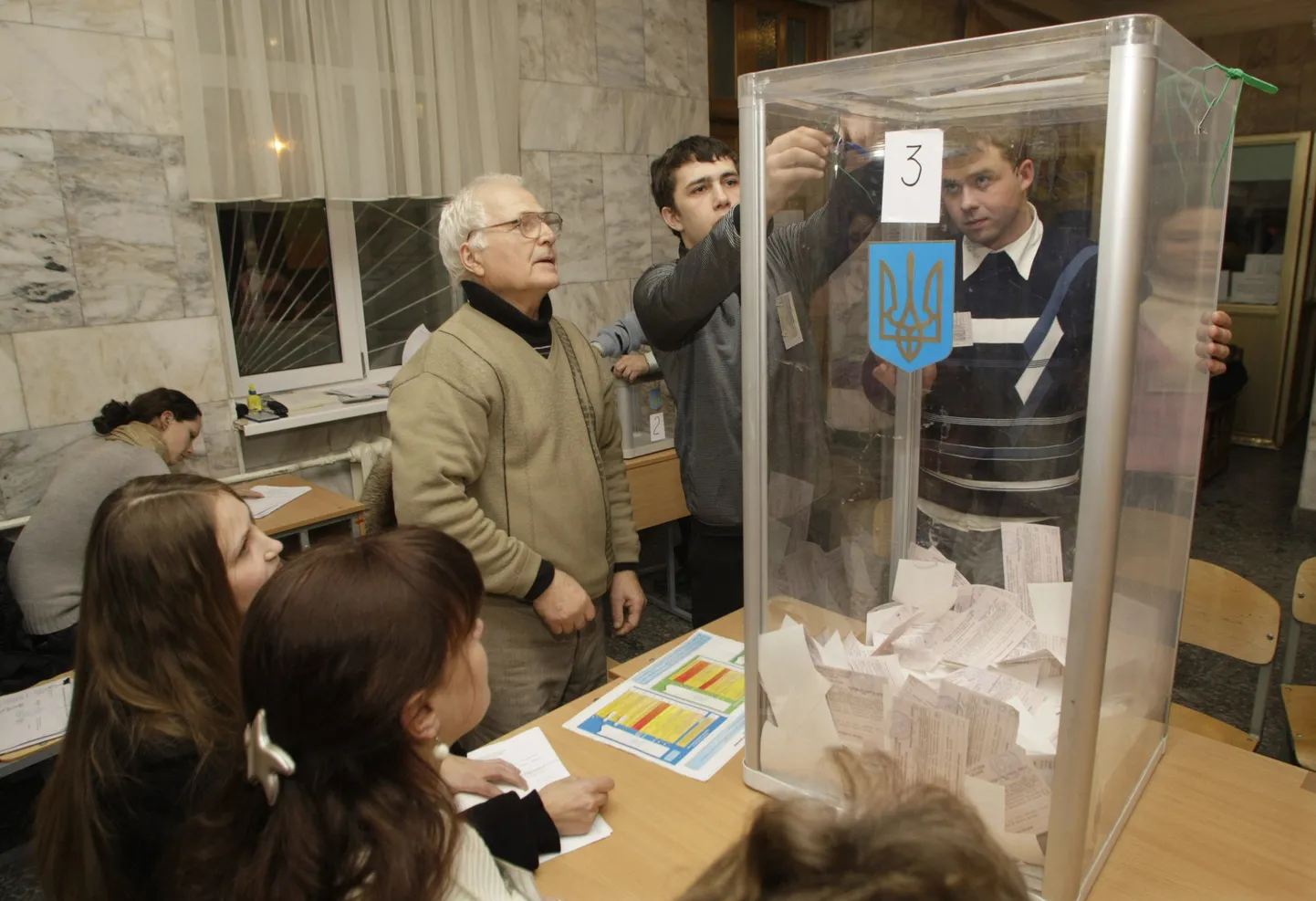 Ukraina valimised kulgesid suuremate rikkumisteta.