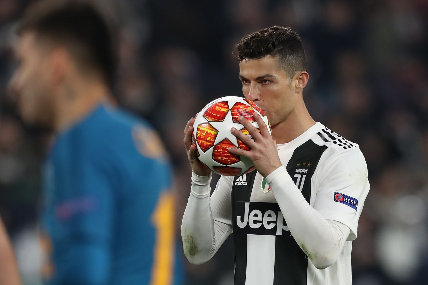 Cristiano Ronaldo vedas kübaratriki toel Torino Juventuse Meistrite liiga veerandfinaali. Fortuuna tulemusel kohtub Juventus kaheksa parema hulgas Amsterdami Ajaxiga.