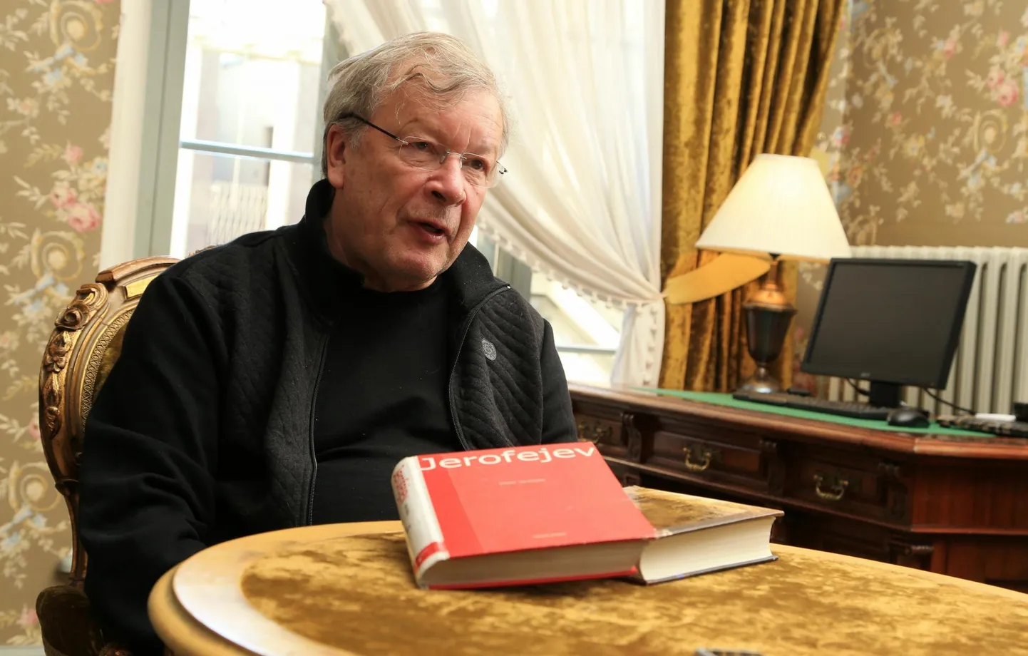 Kirjanik Viktor Jerofejev.