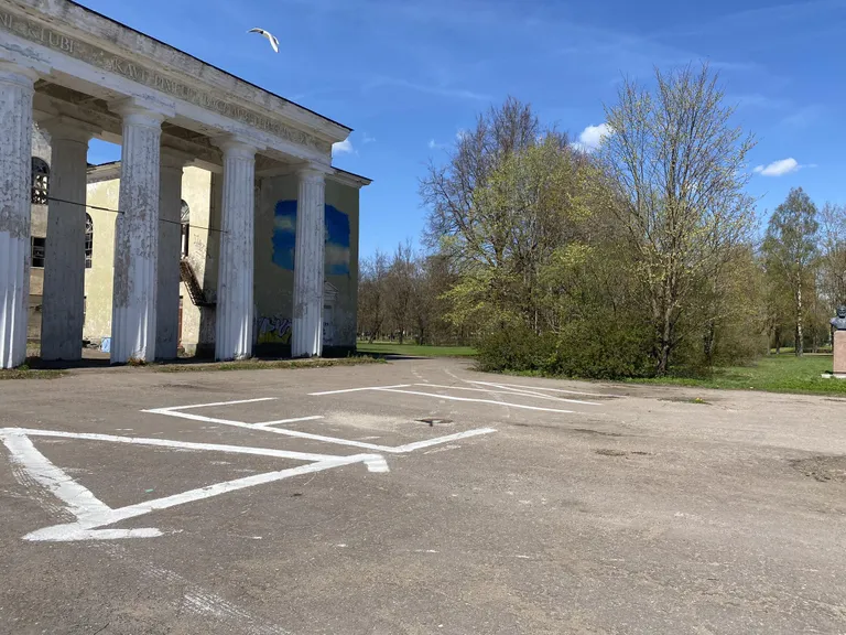 За предыдущую надпись мелом Каштан был задержан 8 мая на 48 часов.