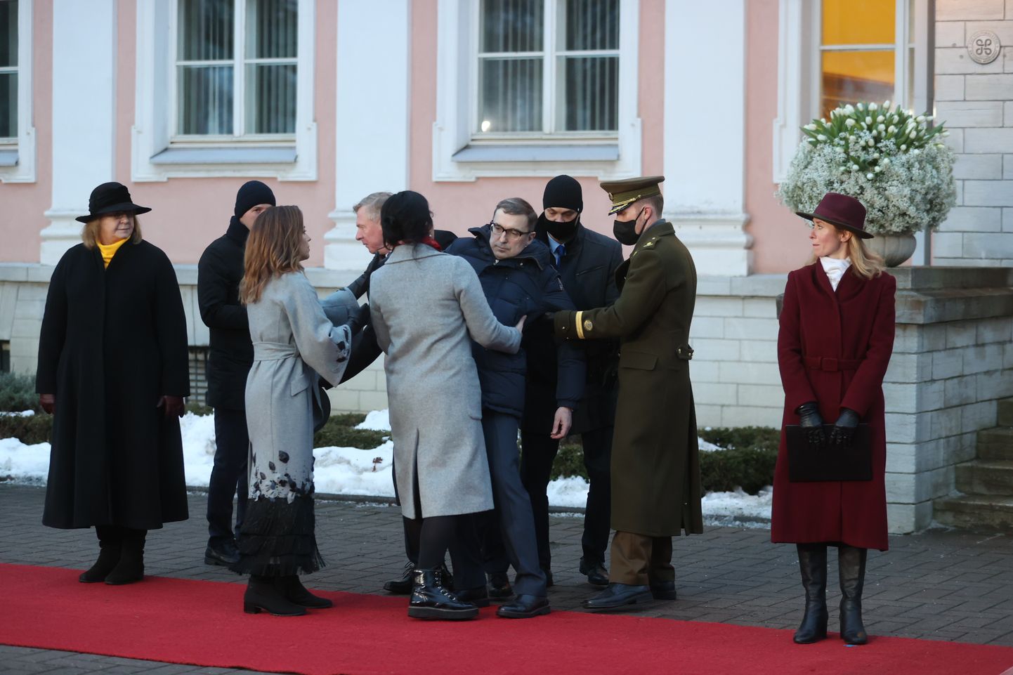President Kersti Kaljulaid nimetas ametisse Kaja Kallase juhitava valitsuse.