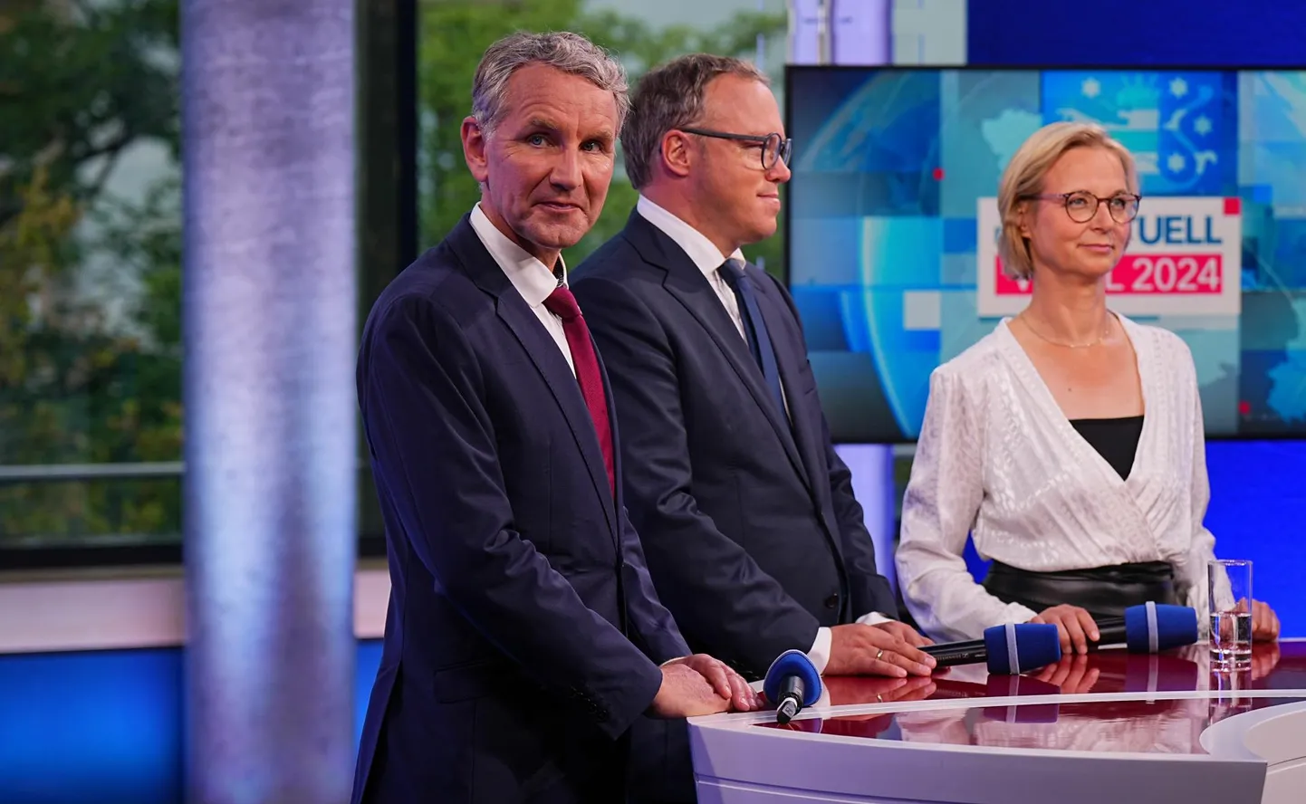 (Vasakult) AfD kohalik esimees Björn Höcke, CDU esimees Mario Voigt ja Sahra Wagenknechti liidu esinumber Katja Wolf Tüüringi parteiliidrite debatil 1. septembril.