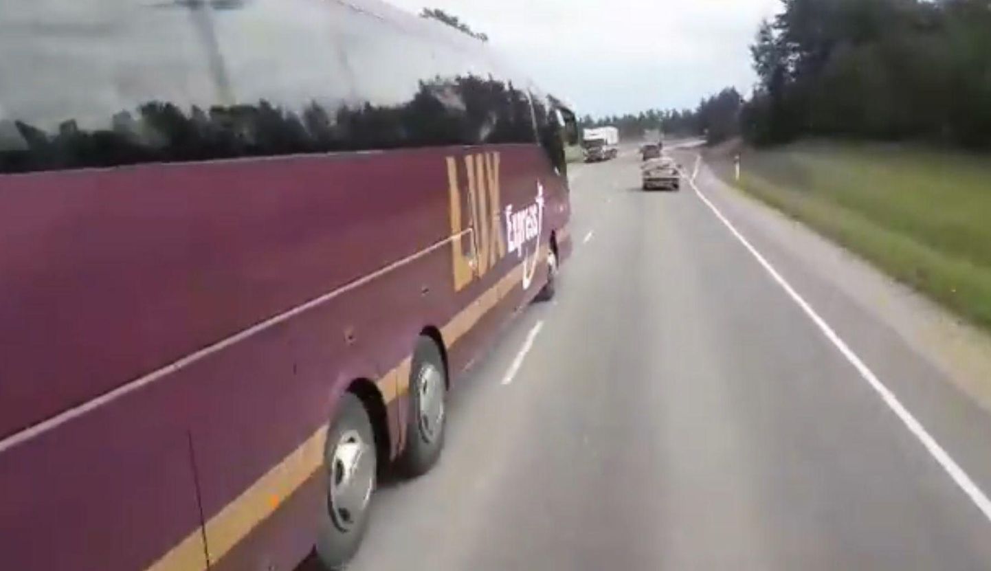 Mida annab möödasõitva bussi filmimine?