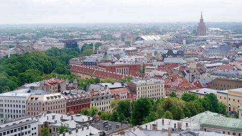 REISID LÄTTI KALLINEVAD ⟩ Riia kergitab konkurentsi jahtides turismimaksu