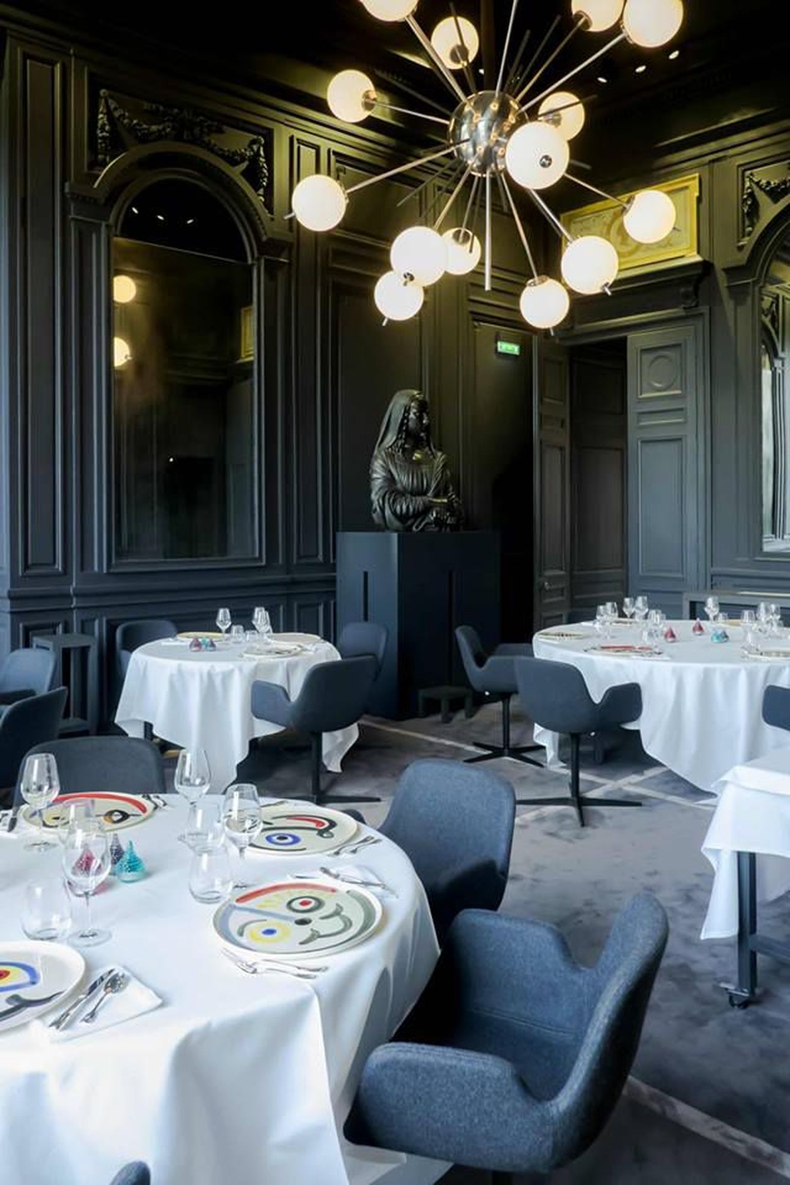 2002. aastal kolmanda Michelini tärniga pärjatud Pariisis asuv Guy Savoy restoran.
