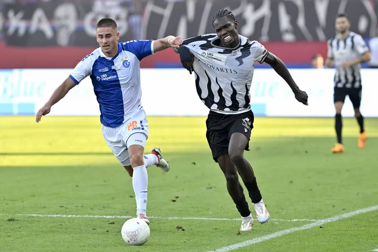 Yakovlevi koondisekaaslane Maksim Paskotši (vasakul) mängib Šveitsi kõrgliigaklubis Zürichi Grasshopper.
