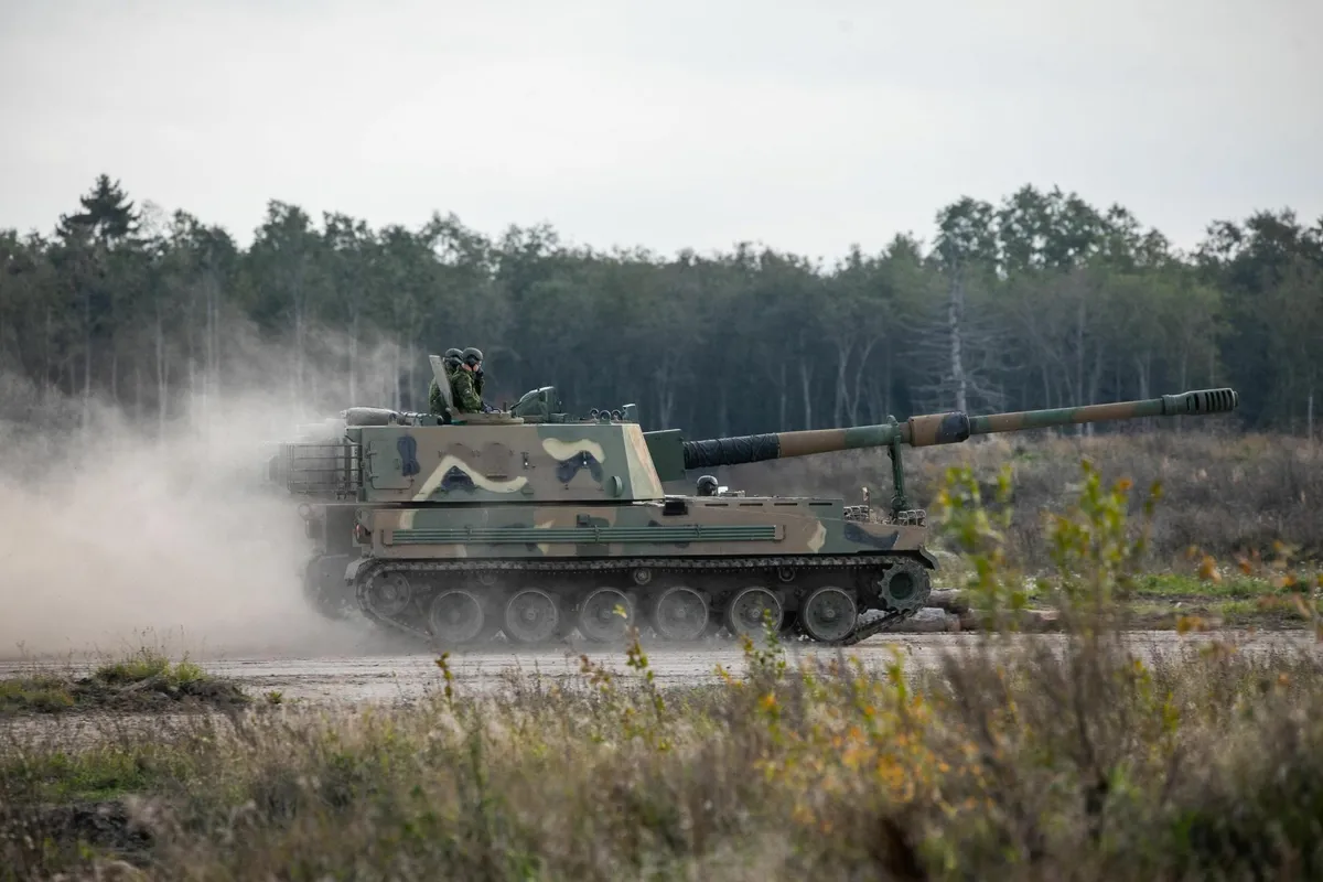 Lithuania, Latvia, and Estonia recently acquired self-propelled artillery, but instead of a joint procurement, they purchased three different platforms. On the photo: K9 howitzer, Estonian Defense Forces.