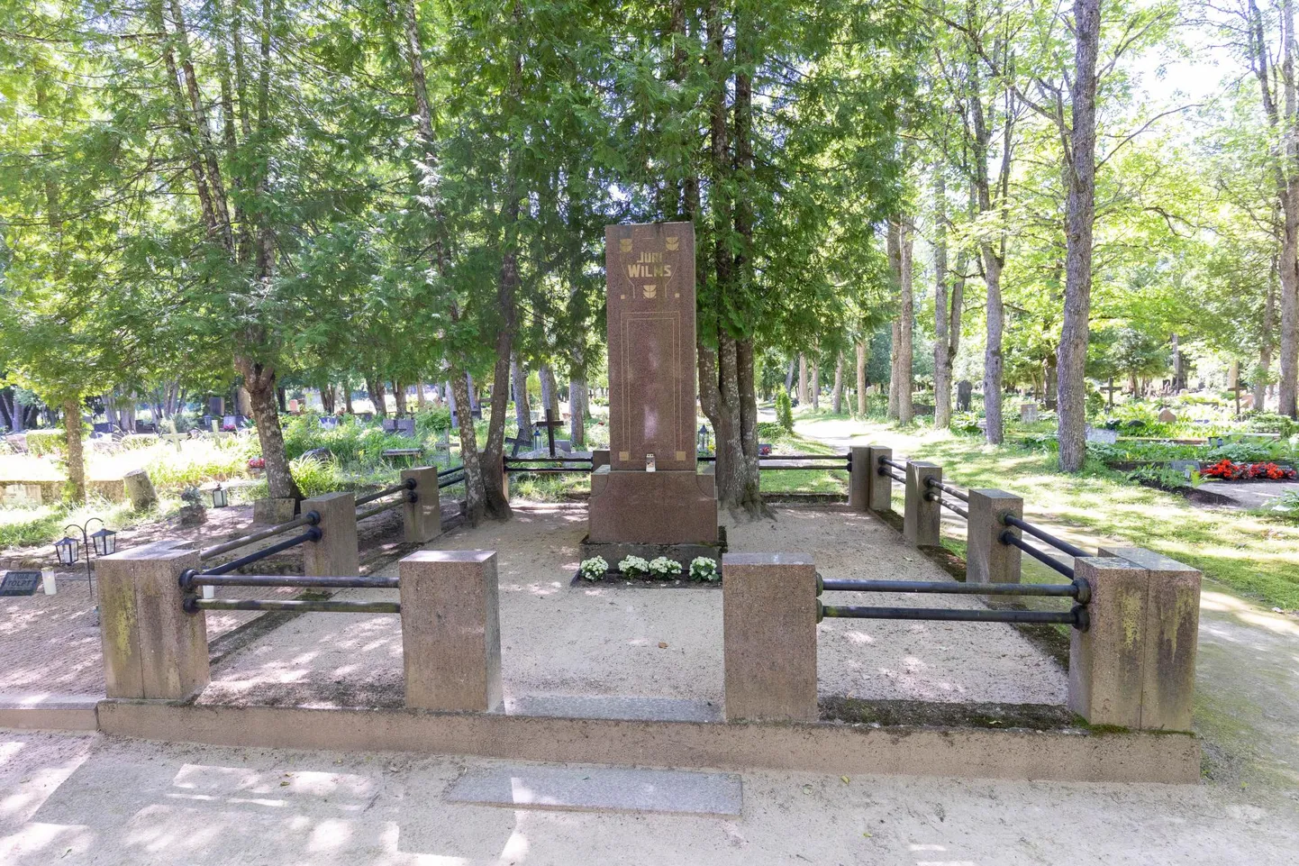 Jüri Vilmsi hauaplats Pilistvere kalmistul