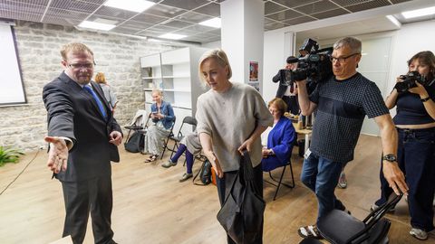 Õpetajad alustavad riigiga palgaläbirääkimisi: sihiks 2304 eurot