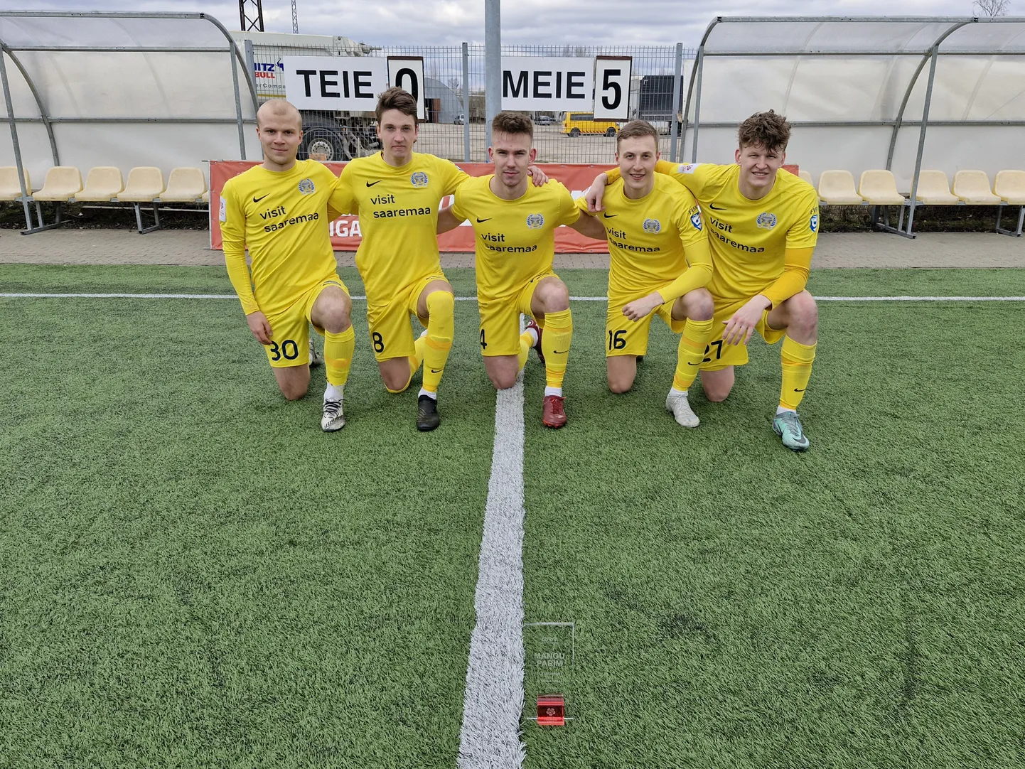 Tänase mängu väravakütid vasakult: Siim Aer, Joonas Soomre, Sander Alex Liit, Karl Rudolf Õigus ja Mattias Männilaan