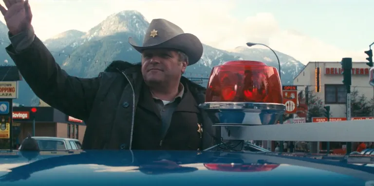 «Rambo» on arvatavasti Dennehy tuntuim film, kuid üle viiekümne aasta kestnud karjääri jooksul mängis mees tele- ning kinoekraanil kokku üle 180 rollis.