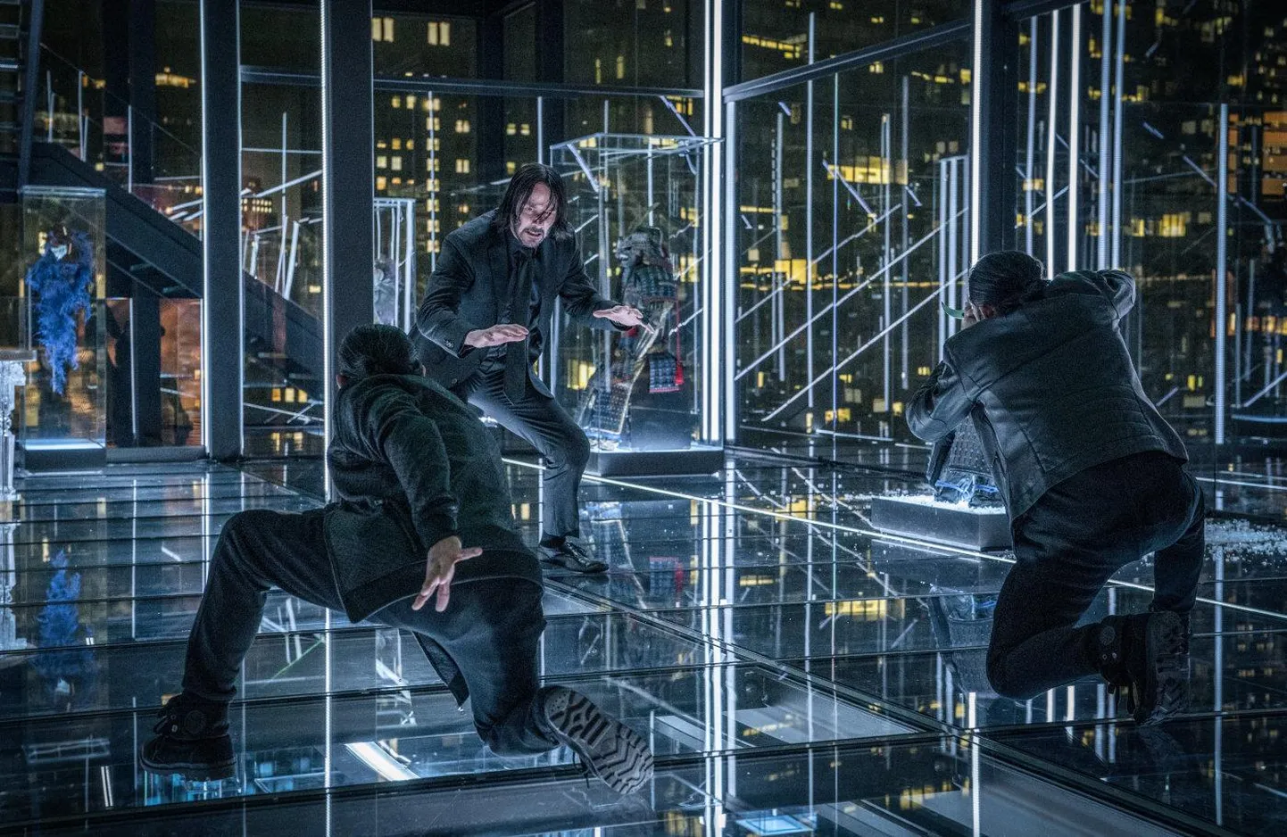 Bondi-filmi vääriline koht lõpulahinguks. Keanu Reeves, Yayan Ruhian ja Cecep Arif Rahman filmis «John Wick 3: Parabellum».