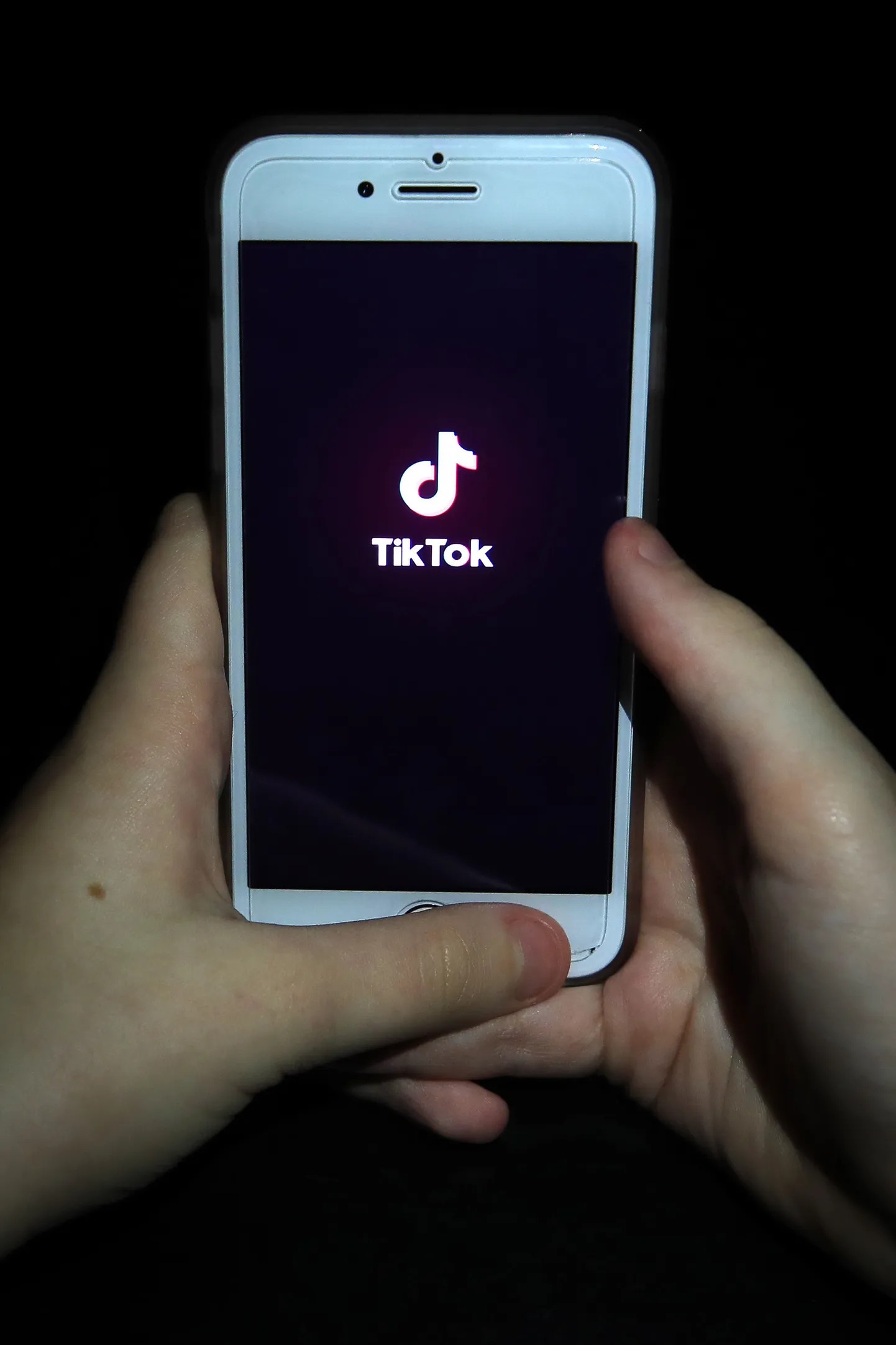 TikTok on populaarne eelkõige laste seas, sest seda on lihtne kasutada.