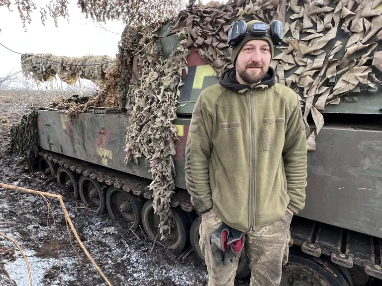 Paladini liikursuurtüki sihtur Rostislav (41) on pärit Aasovi mere äärest asuvast okupeeritud Berdjanskist. Ta ütles ausalt, et ei usu, et niipea kodulinna vabastatakse.
