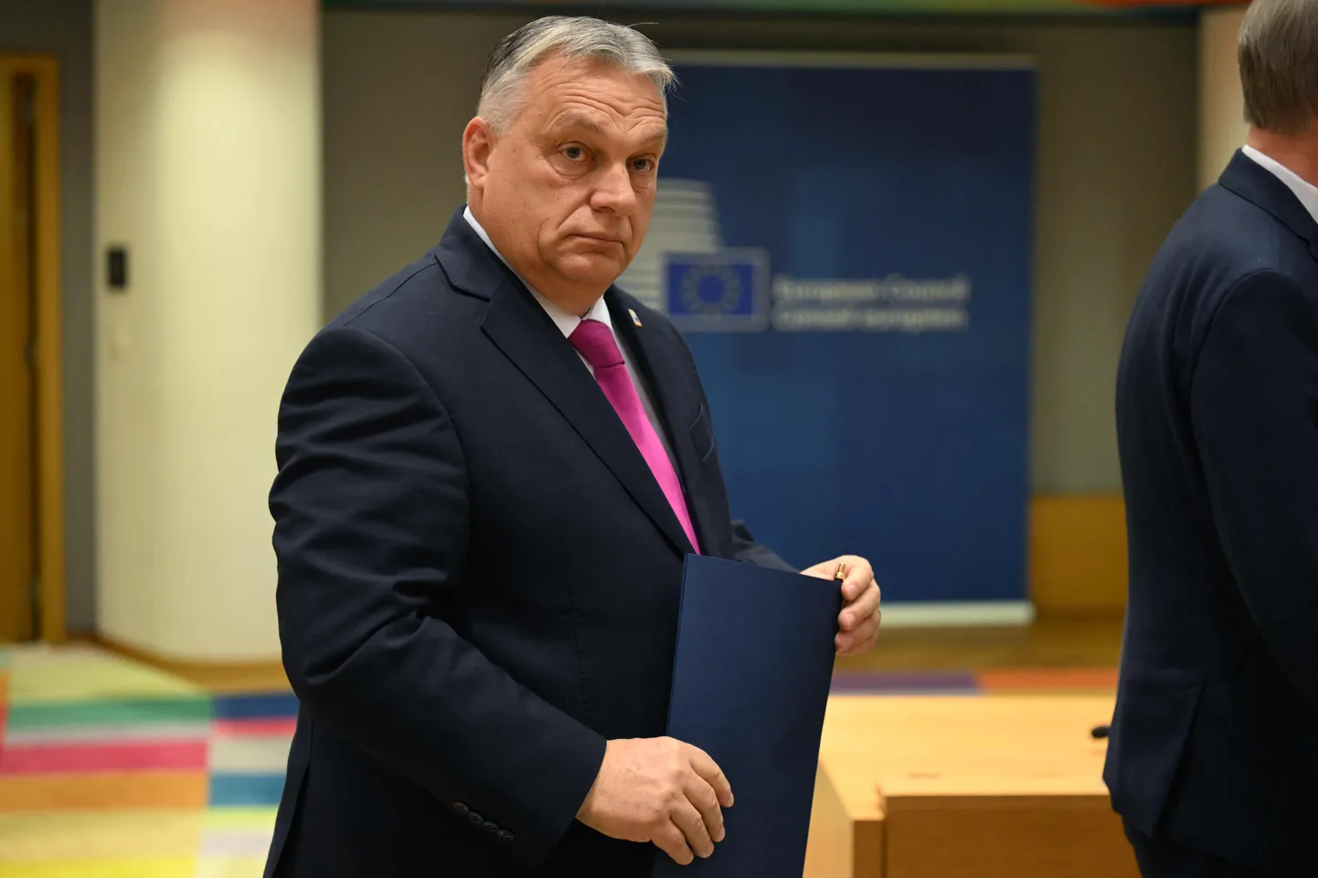 Ungari peaminister Viktor Orbán saabub Euroopa Ülemkogu arutelule Brüsselis 14. detsembril 2023. a.