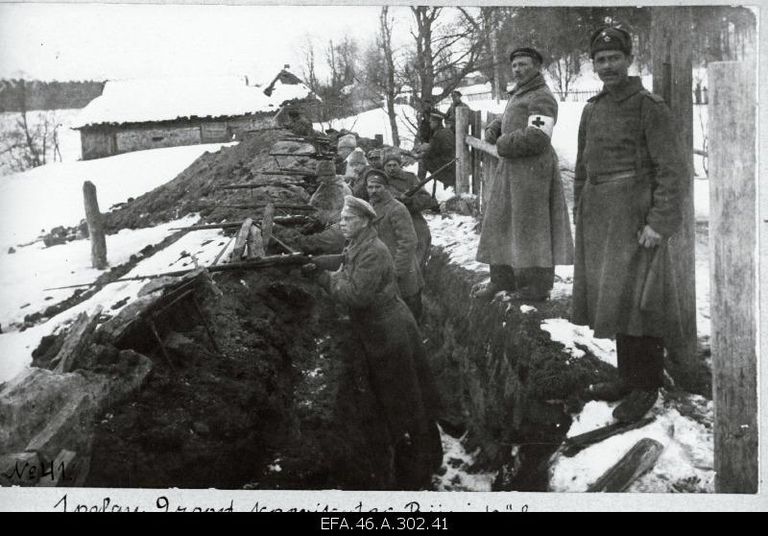 Пехотный полк в Освободительной войне на нарвской линии в деревне Ирвоси на берегу озера Глубокое.