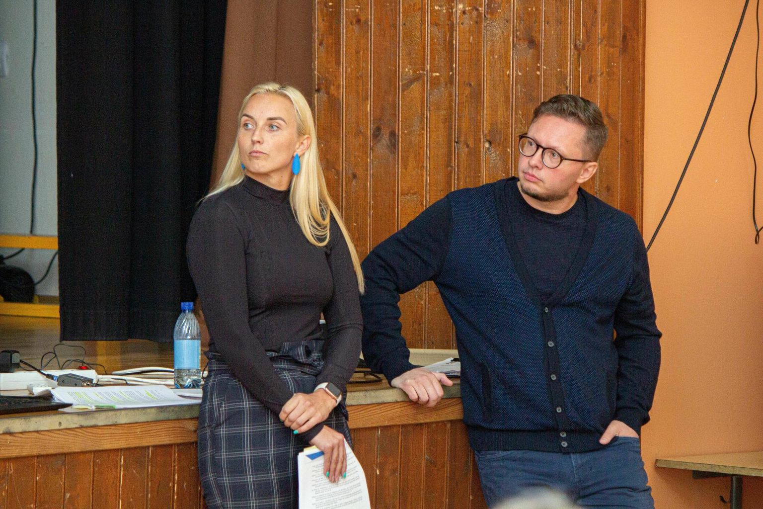 Tõrva abivallavanem Helen Elias ja hariduseksperdina arengukava koostamisse kaasatud Urmo Reitav andsid kohalikele septembri alguses tulevikuplaanidest ülevaate.