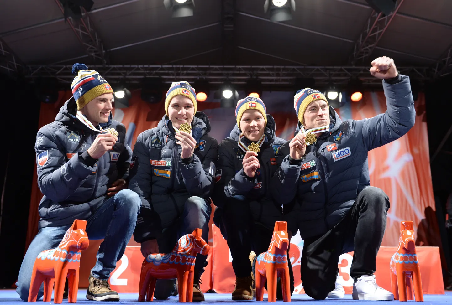 Võidukas Norra teatenelik: Niklas Dyrhaug, Didrik Tönseth, Anders Glöersen ja Petter Northug Jr