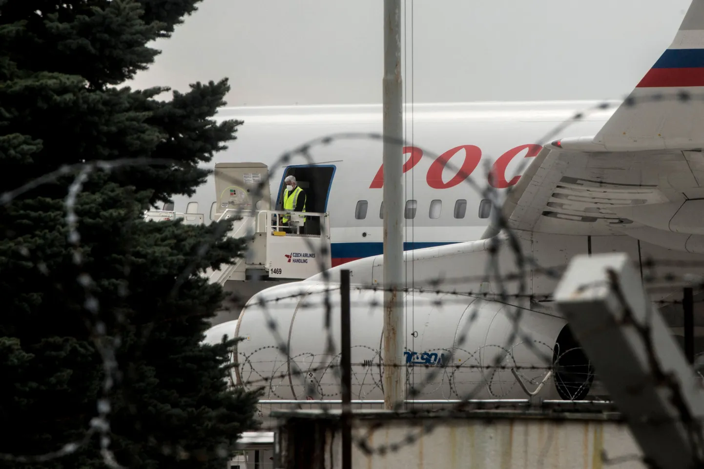Самолет российского правительства, который доставил домой 18 российских дипломатов, высланных из Центральной Европы в 2021 году по обвинению в шпионаже, а также пособничестве и подстрекательстве к покушениям.