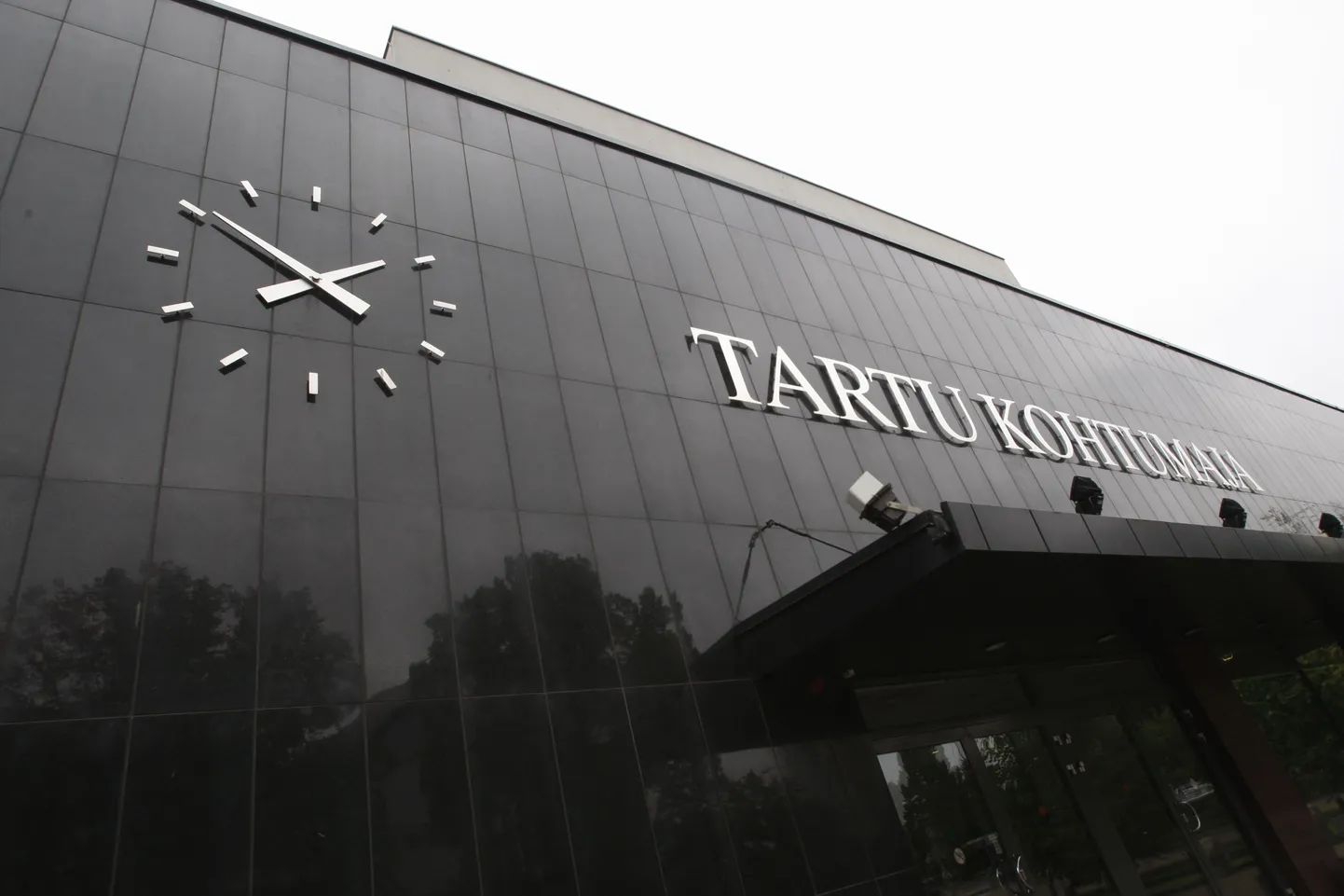 Kriminaalasja hakatakse arutama Tartu kohtumajas.