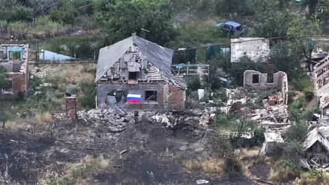 Rusija na zasedenih ozemljih konfiscira ukrajinska stanovanja in jih predaja Rusom