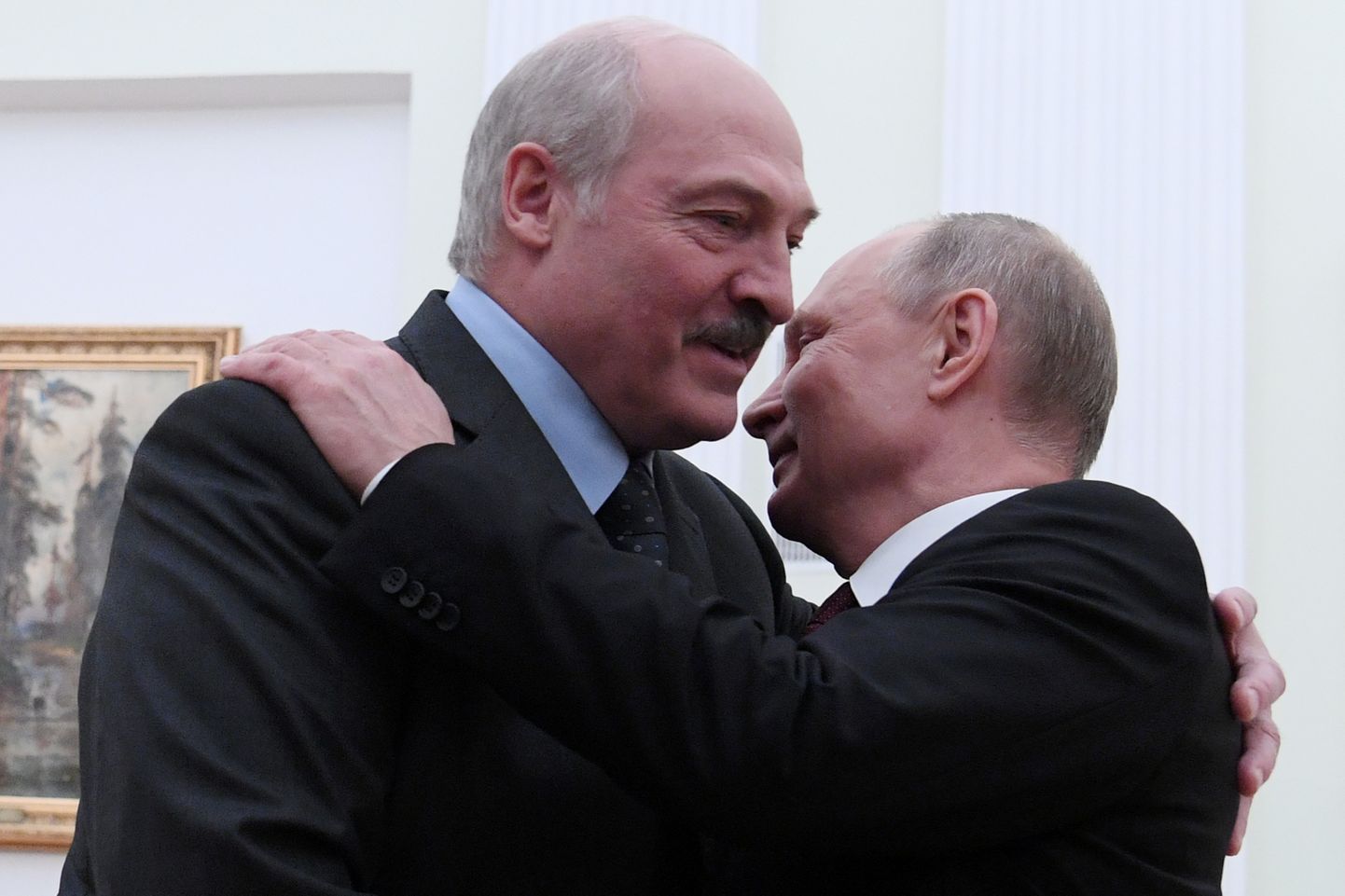 Pildil on Aljaksandr Lukašenka (vasakul) ja Vladimir Putin teineteisega suured sõbrad. Aga kas Venemaa haub plaani Valgevene ründamiseks?
