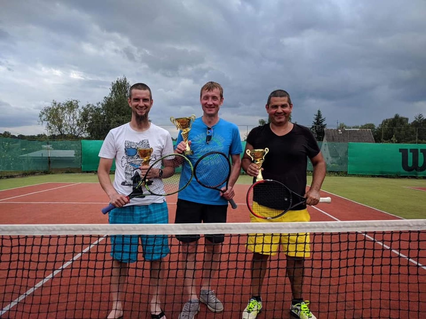 Valga linna 2018. aasta meistriks tuli Valga tenniseklubi harrastaja German Saar (keskel), teise koha sai Janno Ruusmann Tõrvast ning kolmanda Robert Bagdasarjan Valga tenniseklubist.