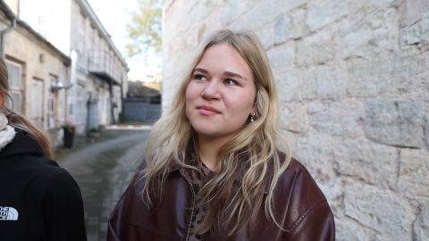 KÜSITLUS ⟩ Noored elust Saaremaal: meelelahutuskohti ja rõivapoode võiks rohkem olla