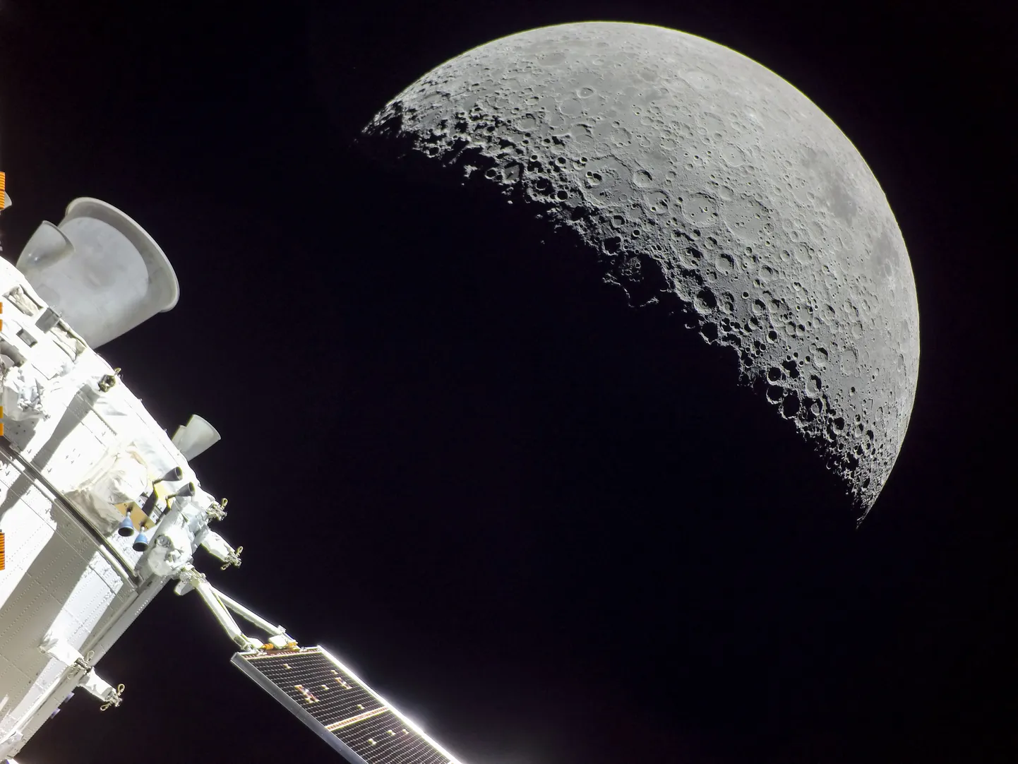 Lunar Codexi esimene lend toimus eelmisel sügisel NASA Orioni missiooni raames. Sellel missioonil saadi Kuust ka hämmastavaid fotosid