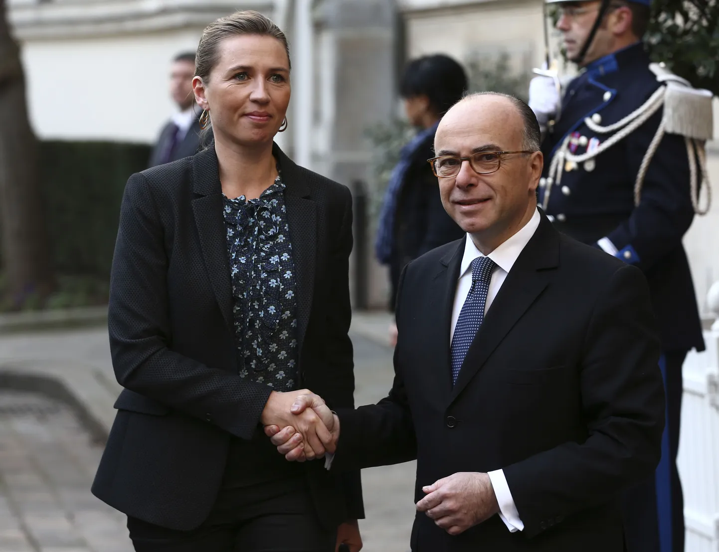 Taani justiitsminister Mette Frederiksen koos Prantsusmaa siseministri Bernard Cazeneuve'iga.