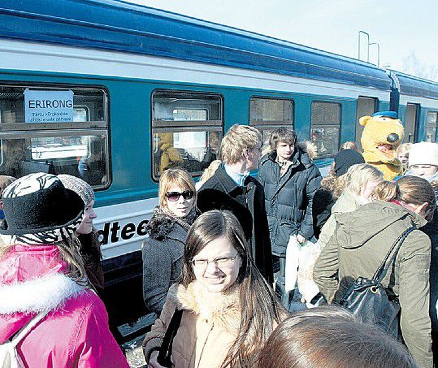Tänavugi toob erirong huvilisi Tallinnast Tartusse avatud uste päevadele.