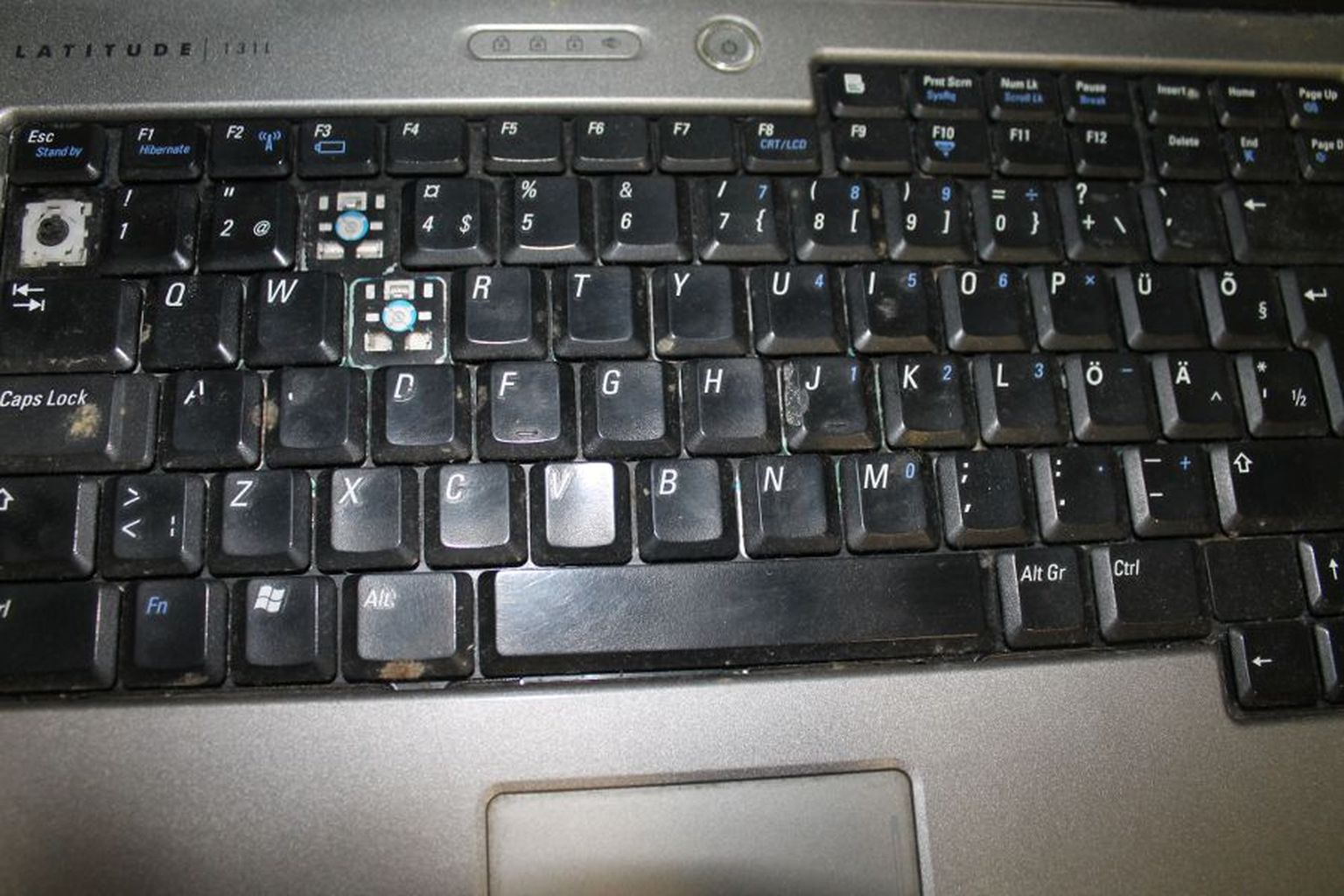 Kelmi poolt üleantud arvutikotis on olnud vanad, mittetöötavad, kohati ka klahvideta ja väärtuseta sülearvutid.