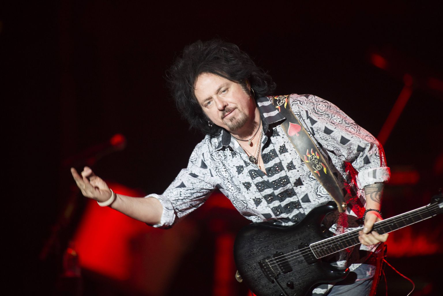 Steve Lukather koos Totoga esinemas Müncheni olümpiahallis 2017. aasta märtsis.