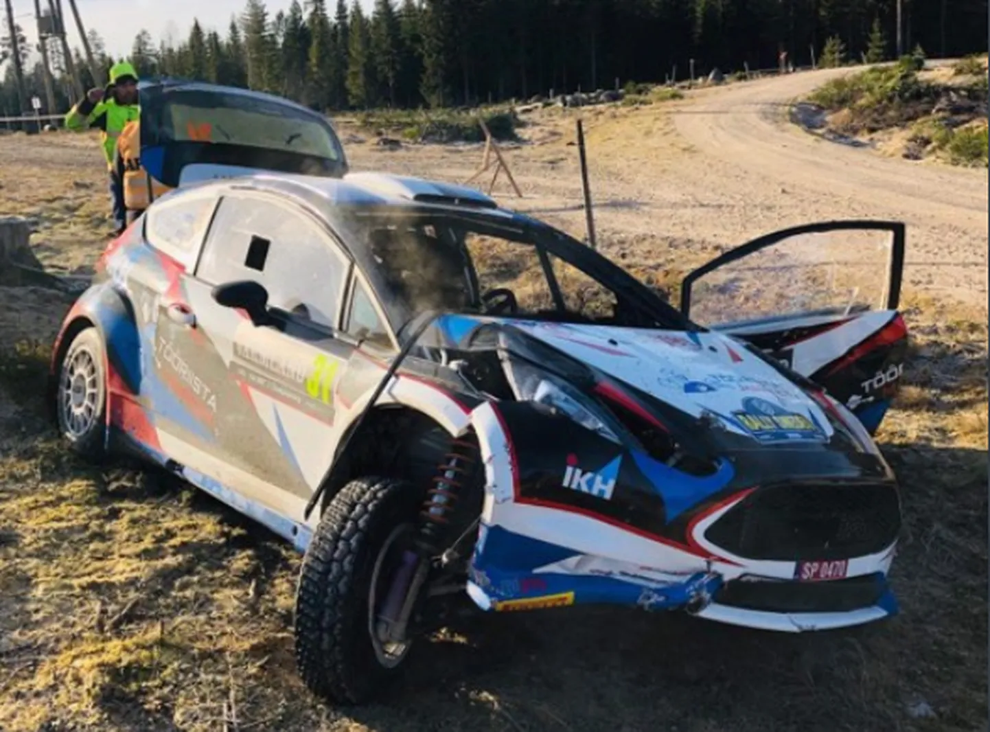 Roland Poomi ja Ken Järveoja Ford Fiesta R5 Rootsi MM-rallil.