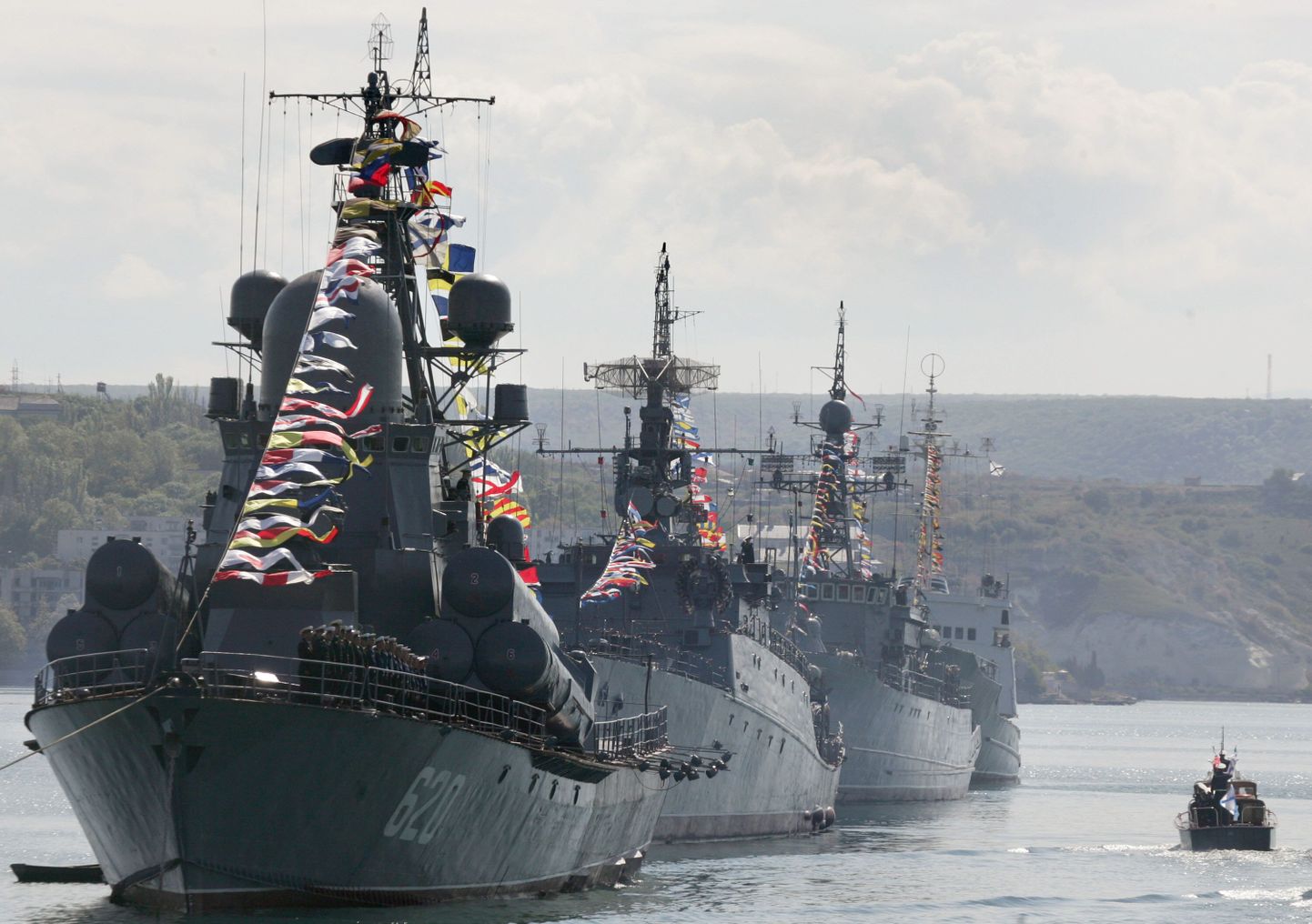 Vene sõjalaevad Mustal merel