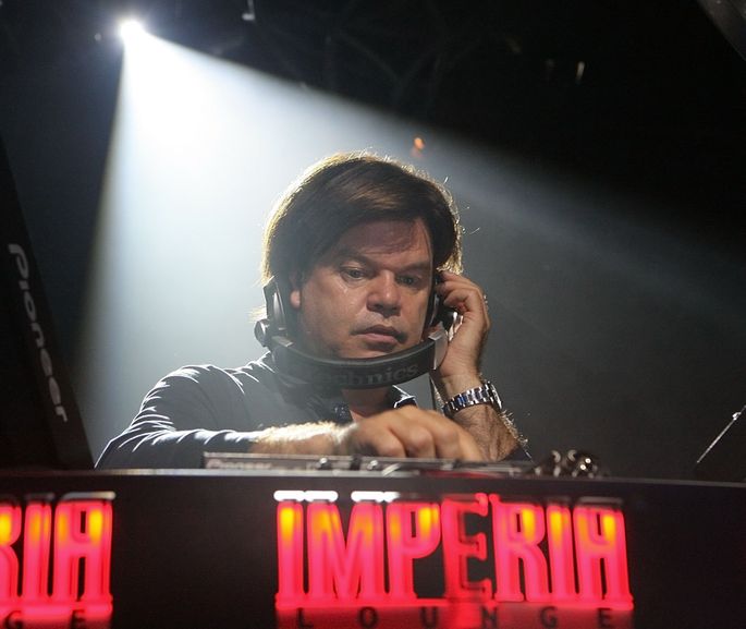 Paul Oakenfold Sundown. Paul Oakenfold Guatdefoc.