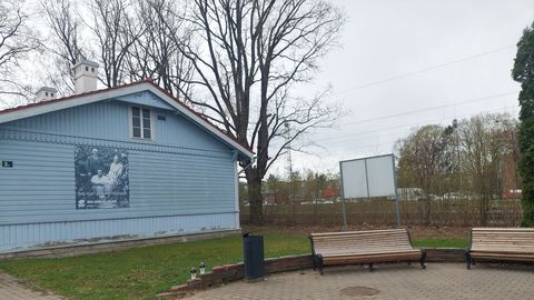 Jõgeval 49-aastase mehe jõhkralt tapnud noorukitel tuleb pikaks ajaks trellide taha minna: otsuse kuulmine kiskus pisarale
