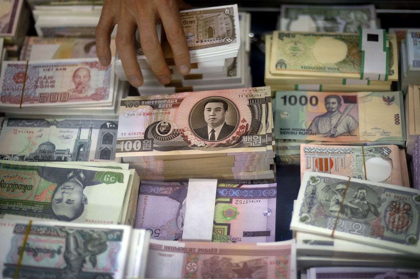 Põhja-Korea vanad rahatähed.