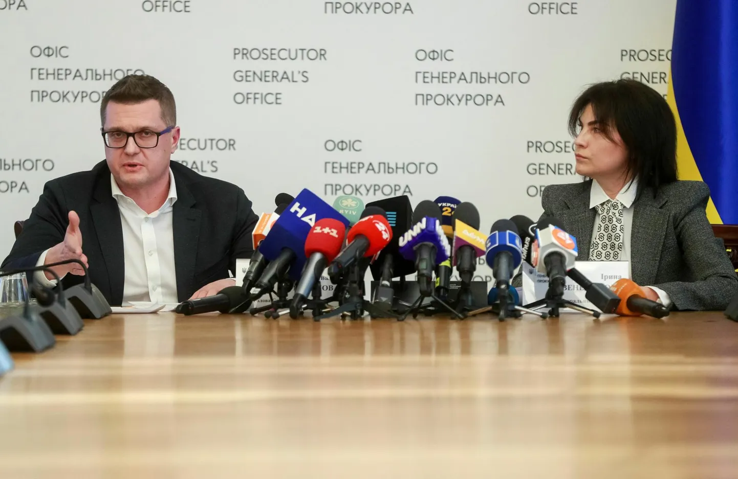 Ukraina Julgeolekuteenistuse juht Ivan Bakanov ja peaprokurör Irõna Venediktova maikuus pressikonverentsil Kiievis.